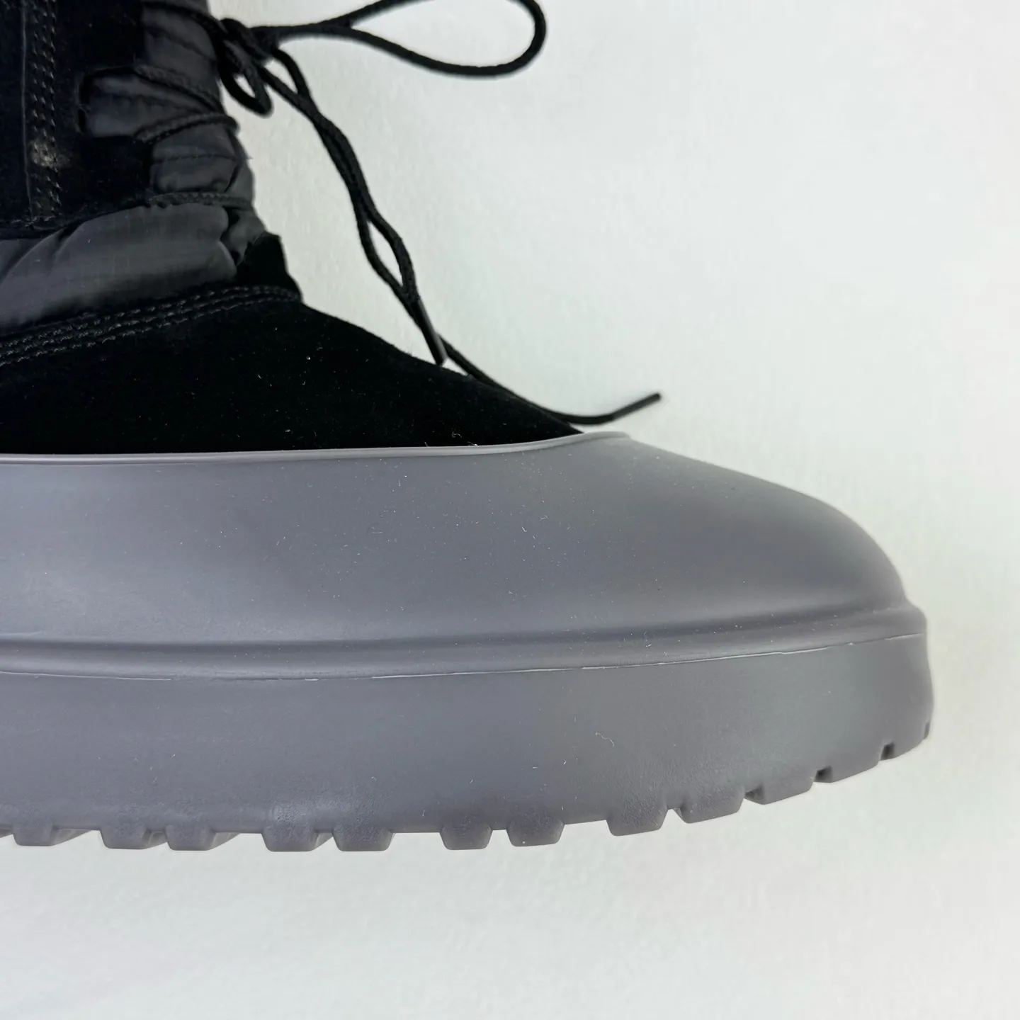 Pick up locally 💰760 Core recommendation Good price Size correction Men's and women's shoes UGG Mini Lace-Up Weather dual-purpose detachable winter neutral snow boots 1120849 Overseas shopping high-end retail version Combination midsole is lightweight and non-slip Real sheep fur integrated Size: 35 36 37 38 39 40 41 42 43 44 45 46